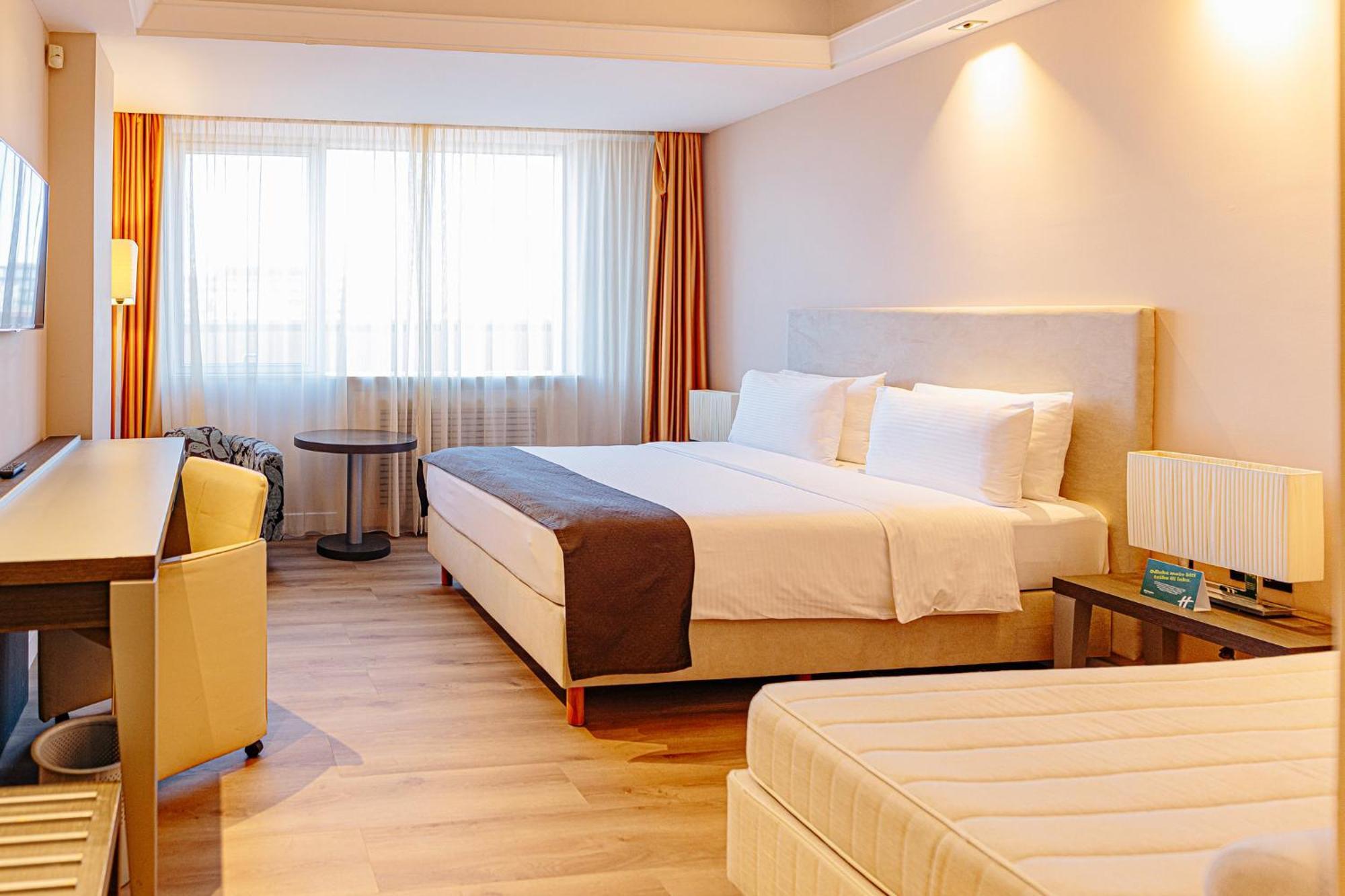 By Ihg Hotel 4*