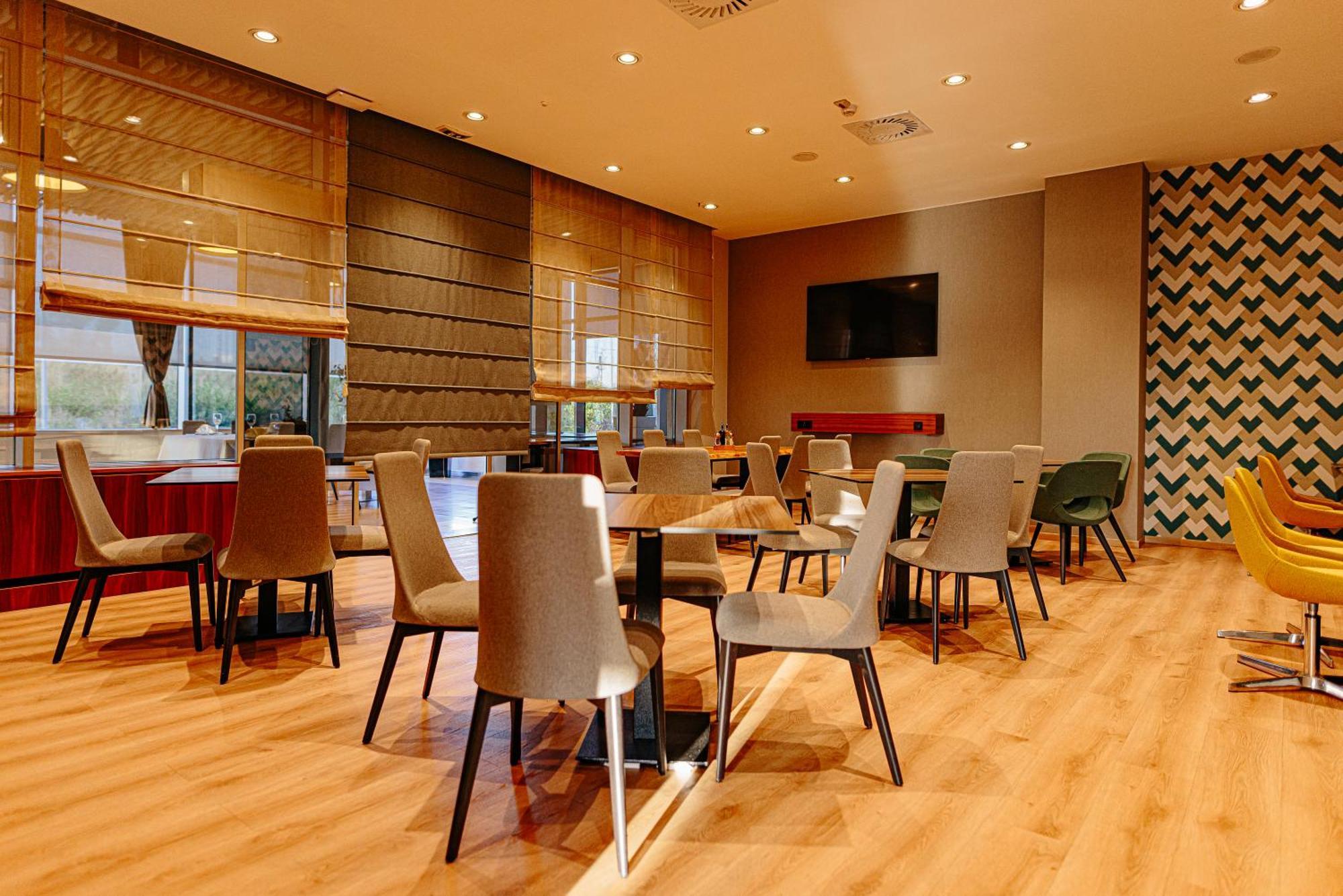 By Ihg Hotel 4*